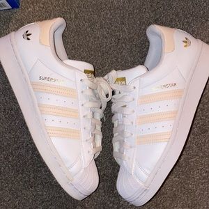 Gradeschool adidas superstar